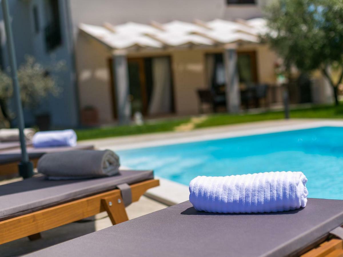 Pool Premium Apartment Vrsar Kültér fotó