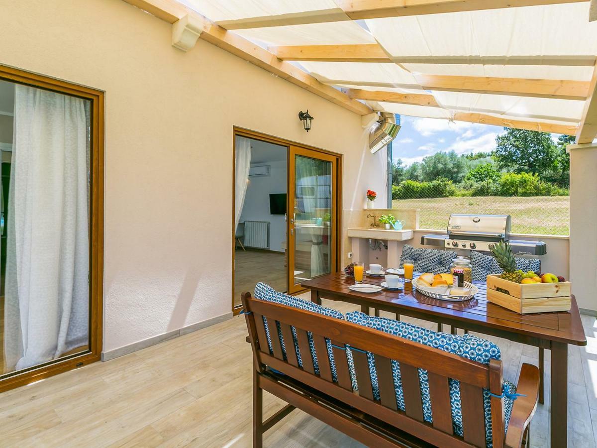 Pool Premium Apartment Vrsar Kültér fotó