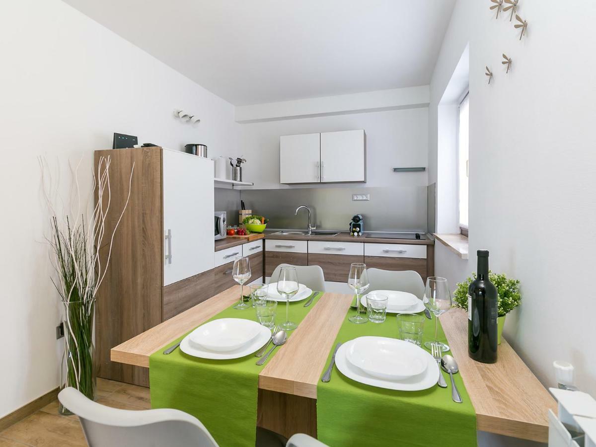 Pool Premium Apartment Vrsar Kültér fotó